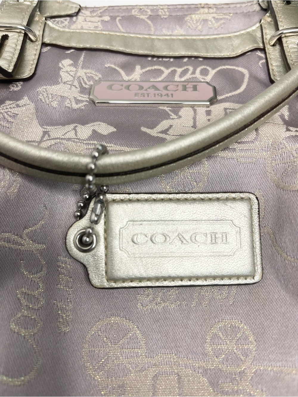 Coach Ashley Signature Horse & Carriage
Shoulder Bag A1163-F16881 EUC - Picture 16 of 17